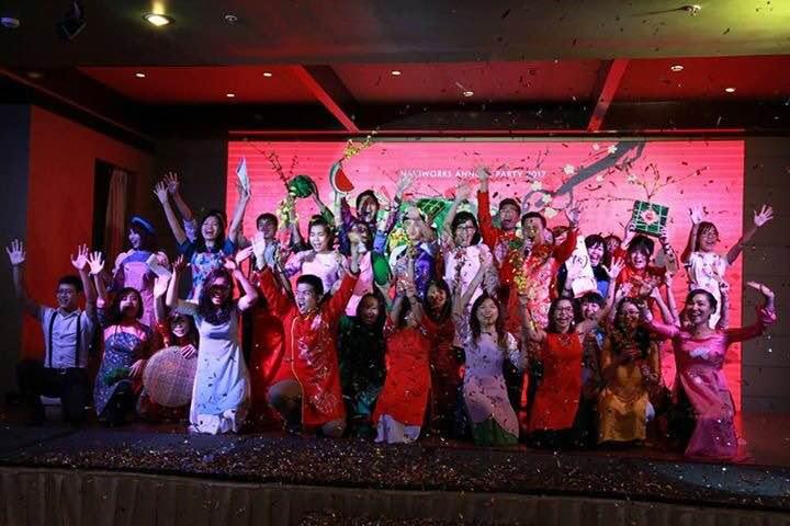 ベトナムの忘年会 Year End Party!!