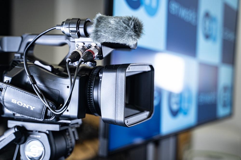 【朗報】オフィスに撮影スタジオが出来たよ! #きょうのエン