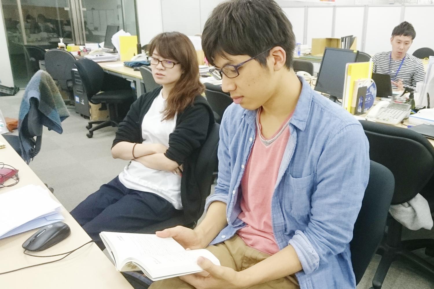 【コピーライター、裏の顔】クールぶってるツッコミ野郎、じつはガキンチョ…?