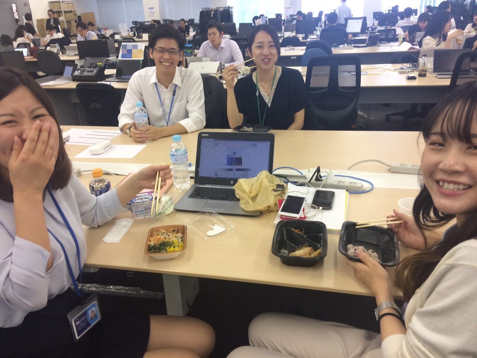 中途入社の社員がグループ合同飲み会に行ってきたっていうお話。