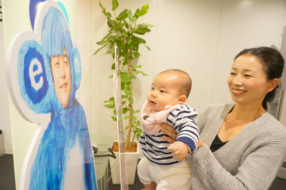 エン・ジャパンのオフィスにママ社員と赤ちゃんがやってきた！　#きょうのエン