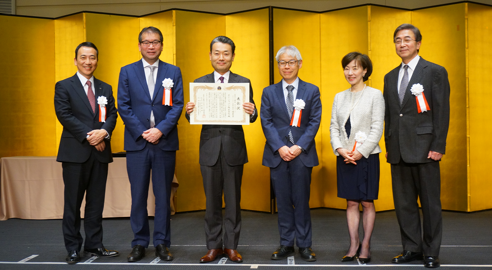 【祝】HRアワード表彰式にて代表の鈴木が登壇しました！　#きょうのエン